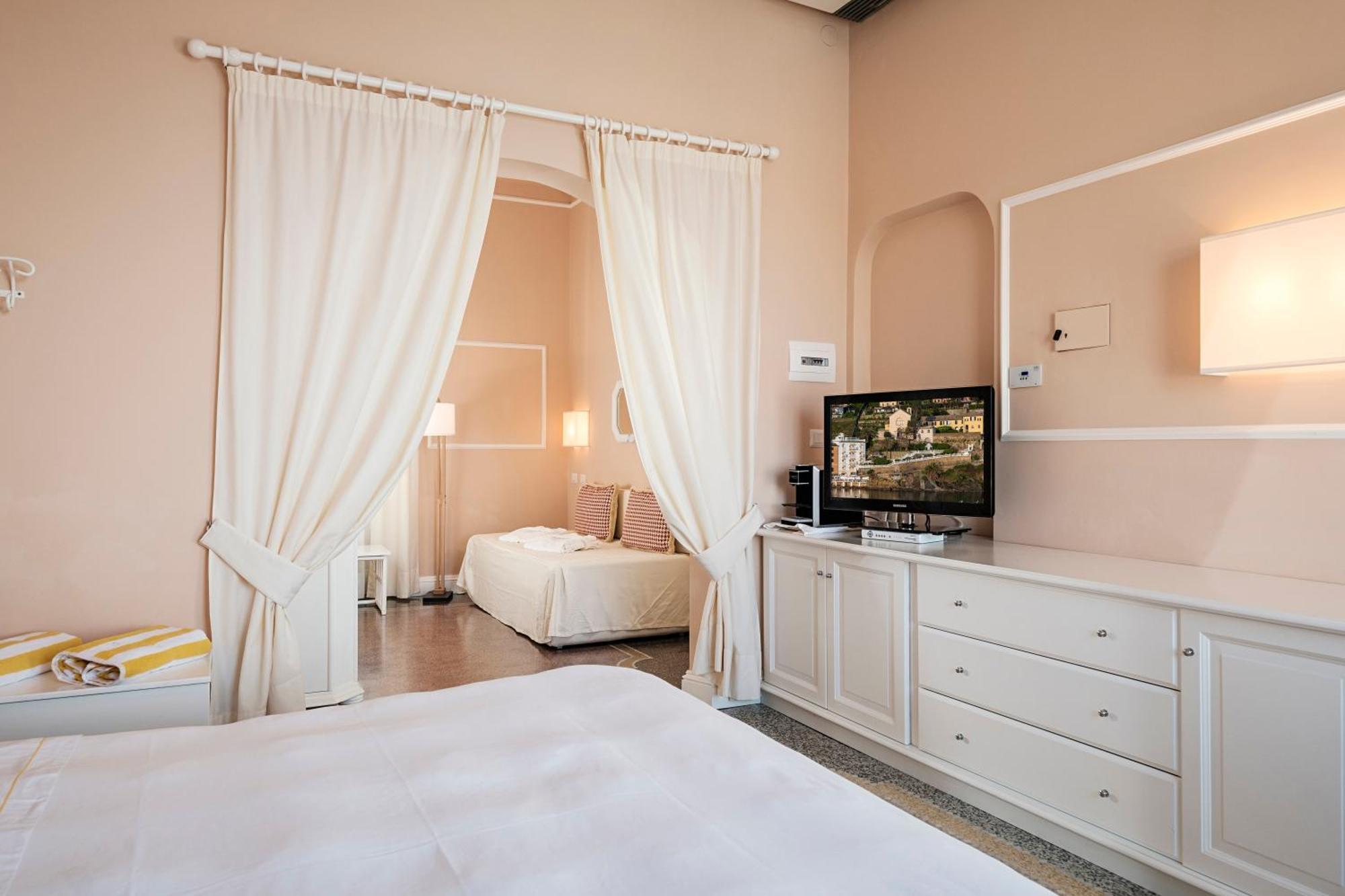 Hotel Helvetia Сестрі-Леванте Екстер'єр фото