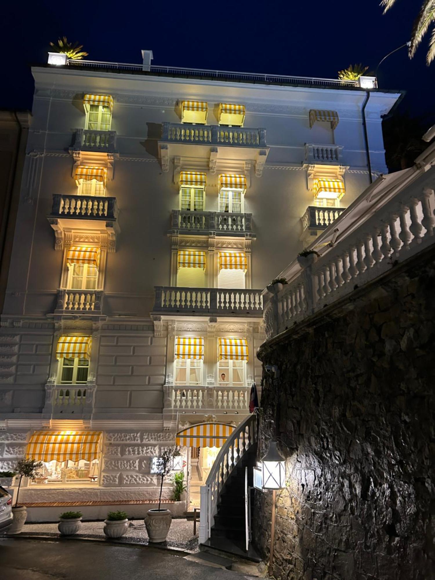 Hotel Helvetia Сестрі-Леванте Екстер'єр фото